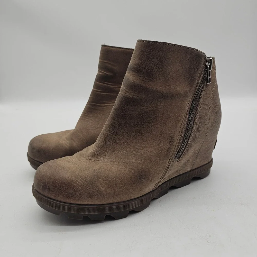 Sorel Womens Wedge Boots Size 8.5 Taupe Joan Of Arctic Waterproof Zipper